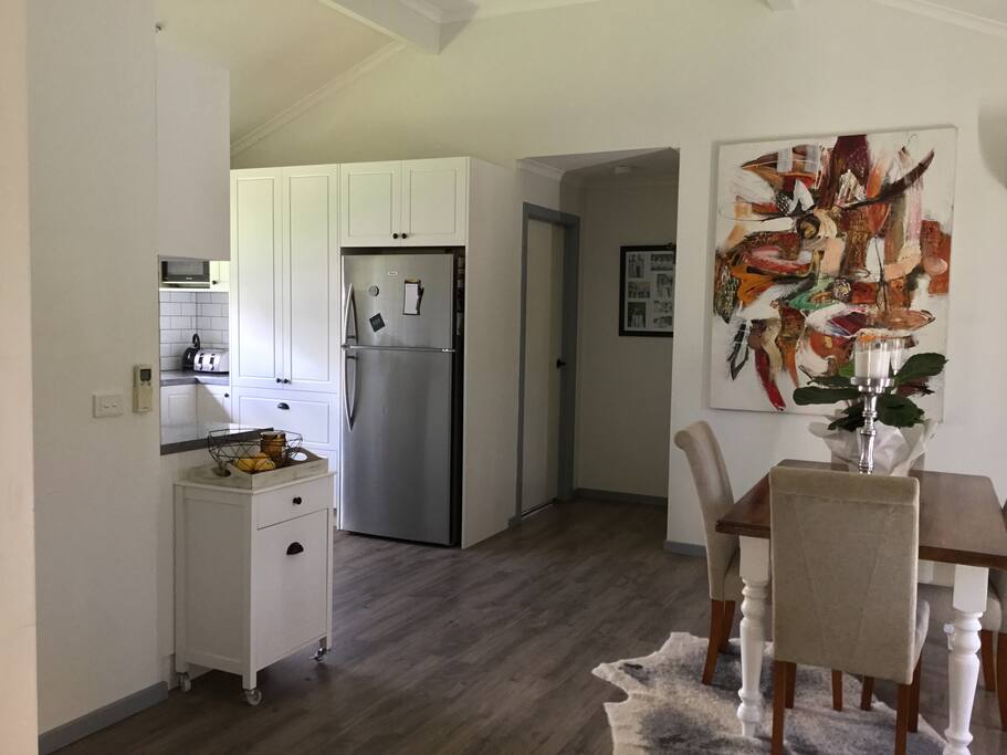 Kitchen & dining