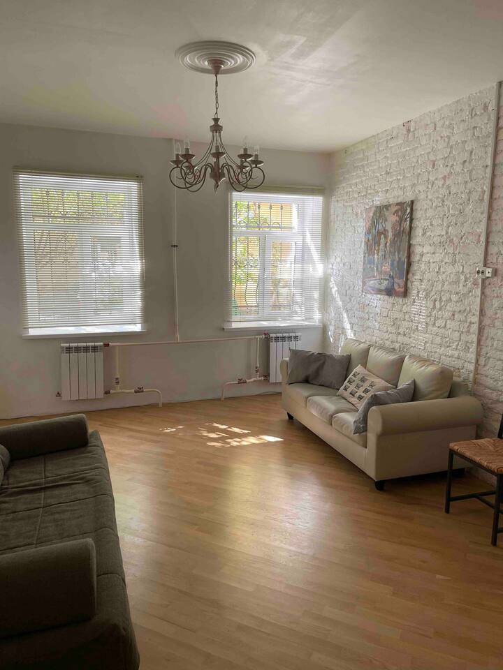 Gemütliches Apartment in der Nähe des Sommergartens