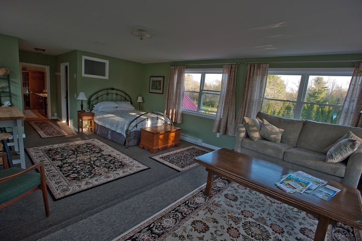 The Lookout Suite