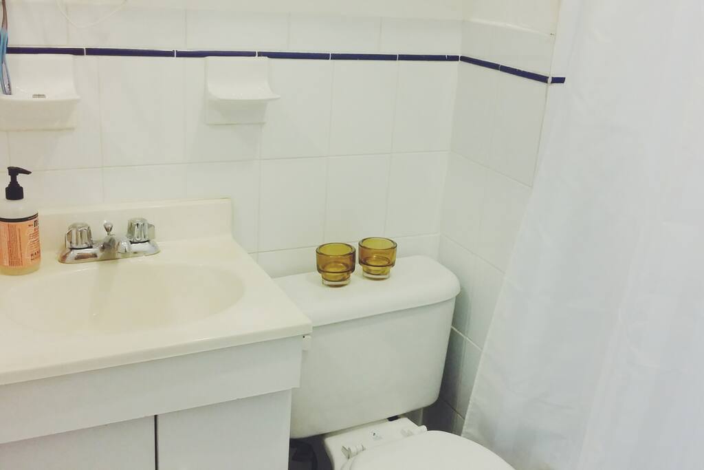 Tidy bathroom