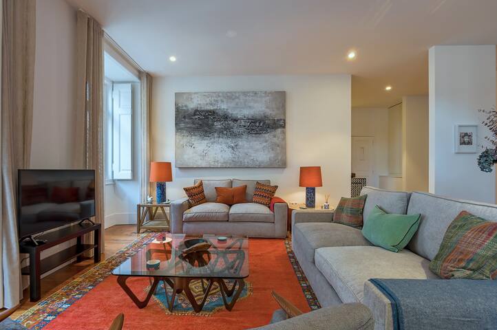 MyPlaceLisbon – Luxury Trindade II gallery image 5