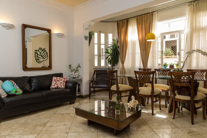 apto Ipanema entre o mar e a Lagoa