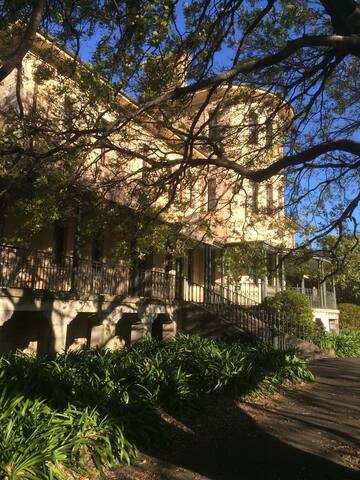 Designer 2 Storey Terrace near Inner City Harbour gallery image 2