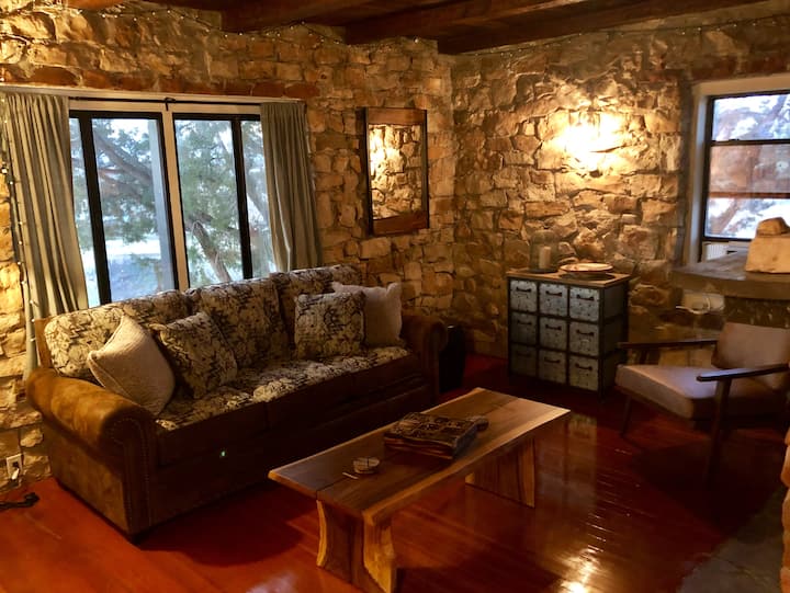 1930's Stone Cottage With Spectacular Views - Camp Verde, AZ