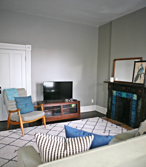 Spacious living room with smart TV and WiFi