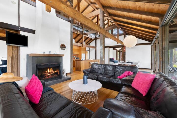 Dridan House – fascinating & relaxing beach house gallery image 3