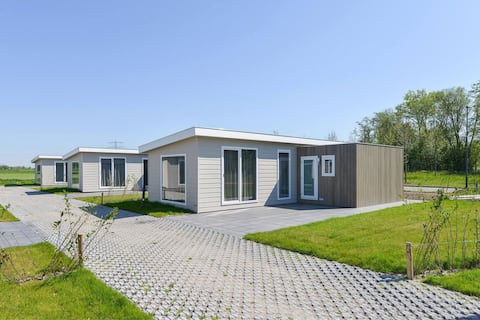 Successful Airbnb property: Chalet in Zeeland near Stelleplas Pond in Heinkenszand