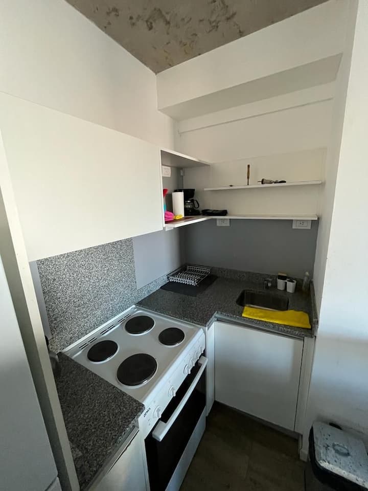 Studio apartment with private balcony in Chacarita