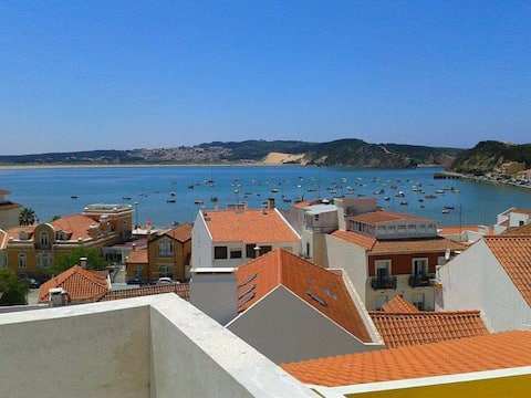 Airbnb em destaque: Portugal Silver Coast house 5 mins walk from beach em São Martinho Do Porto