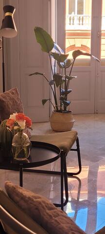 Elegante, centro città, affaccio sul teatro gallery image 3