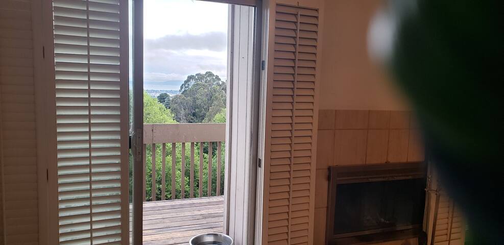 cheerful villa in the oakland hills bayarea view gallery image 5