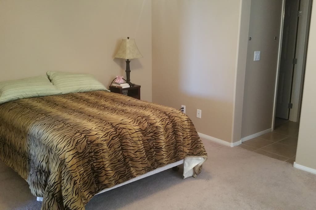 Master bed, bath and closet