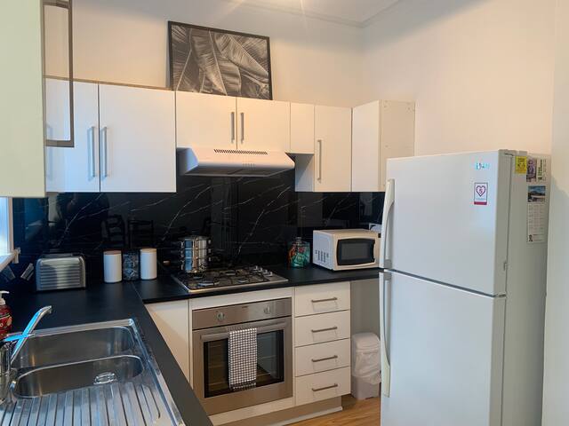 Absolute Adelaide  - Parkside, Separate Apartment