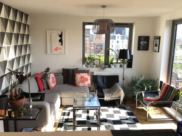 2-bed Penthouse Old Street/hoxton, Zone 1 - London