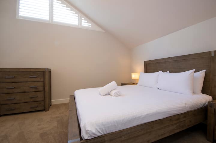 Spálňa 4 na poschodí