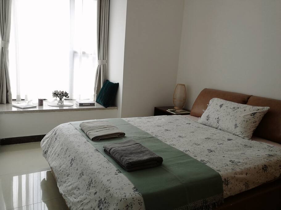 Queen Bed