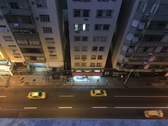 Depto. en Copacabana, wifi, una cuadra de la playa