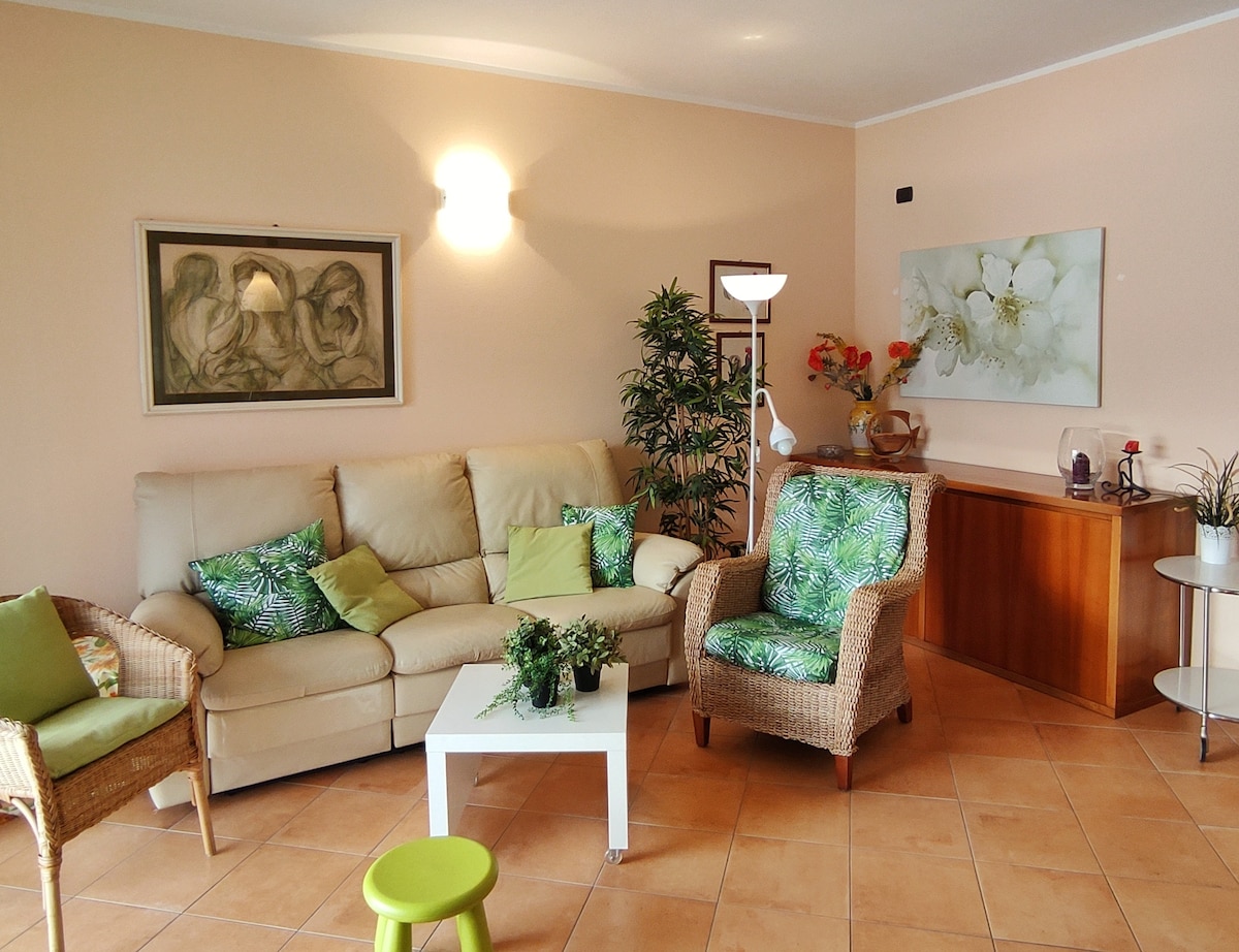Top Airbnb: Casa Azzurra, your home by the lake in Lierna