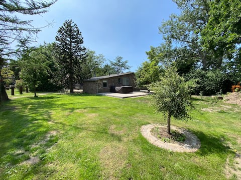 Bungalow for 2 adults + 2 children from 1/4-1/10 week rental