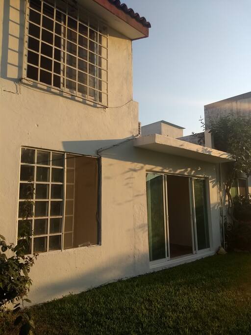 SALIDA AL JARDIN