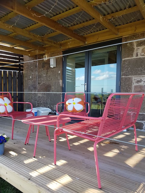 Chapelton Bothy - Original granite bothy