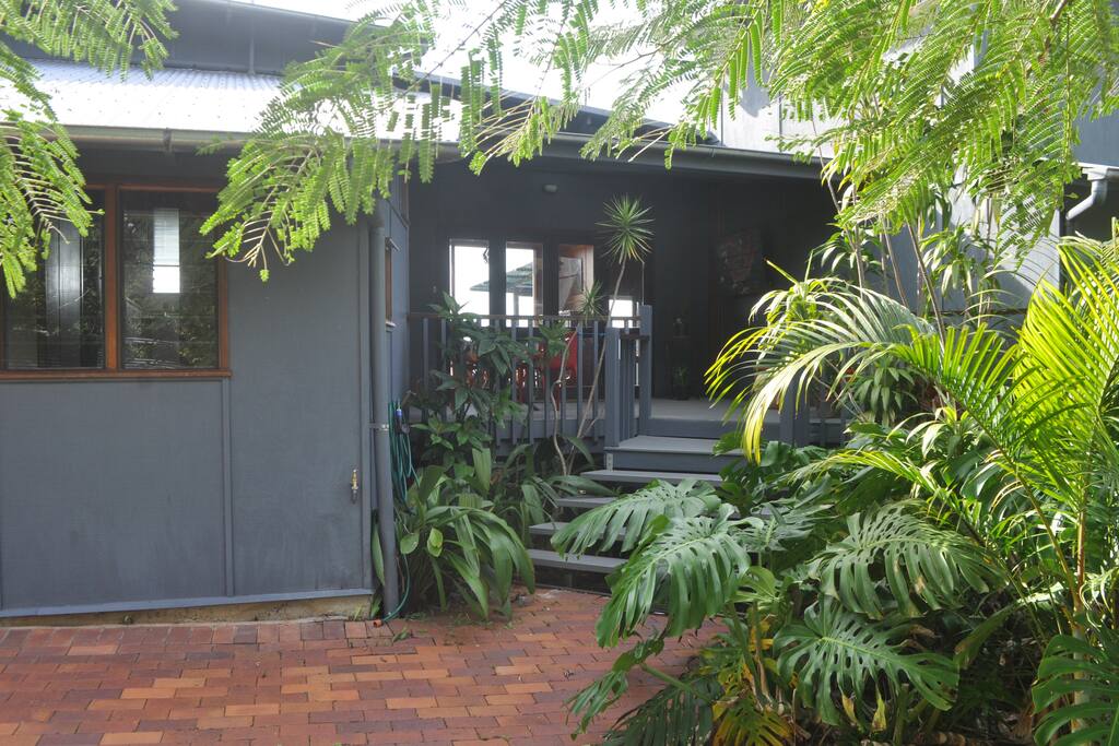 Entry steps