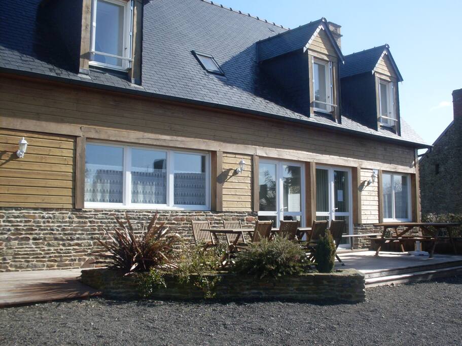 terrasse plein sud avec son barbecue