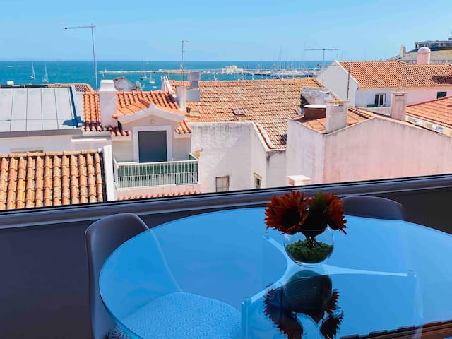 SEA VIEW Loft 2 mins to Beach, Historic Old Town
