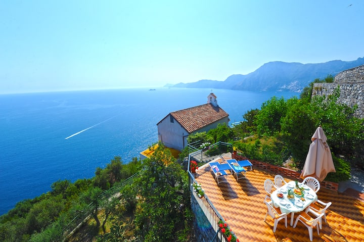 "Villa Horizon" has the best view of Amalfi coast!