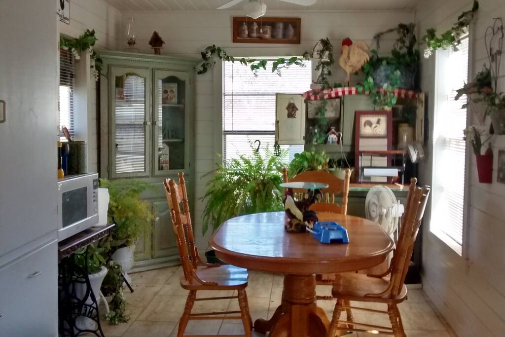 Farm House Dining