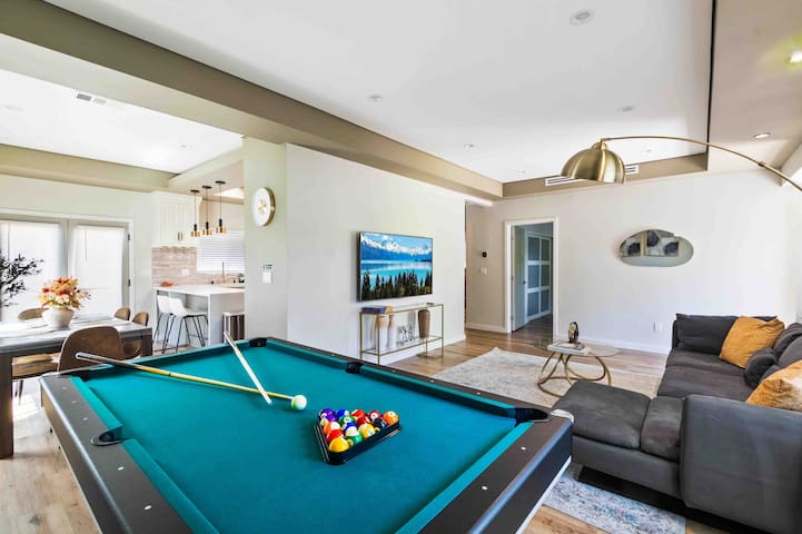 The LA Dream: 3bd home with Jacuzzi