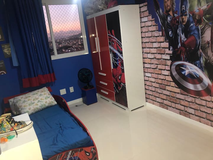 Izba so štandardným samostatným lôžkom. Skvelé aj pre deti. 