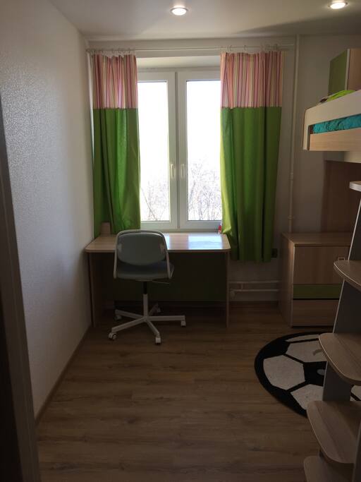 2nd bedroom