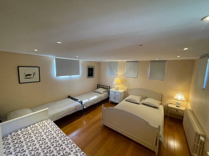 Bedroom 3 - 2 single beds and 1 double bed (sleeps 4) 