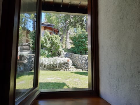 Proprietà Airbnb di successo: Ciabot la Garitula with garden, town center - Wi-Fi a Sauze D'oulx