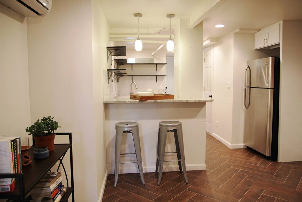 breakfast bar