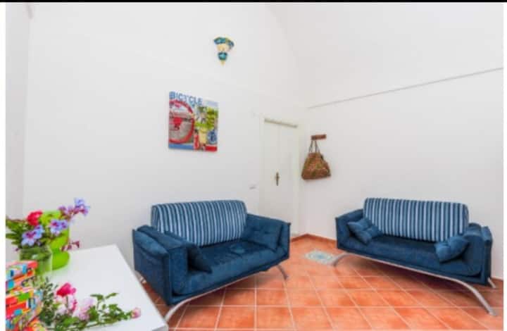 Druga spavaća soba s 2 kauča na razvlačenje, mogućnost kombiniranja na zahtjev prilikom rezervacije 