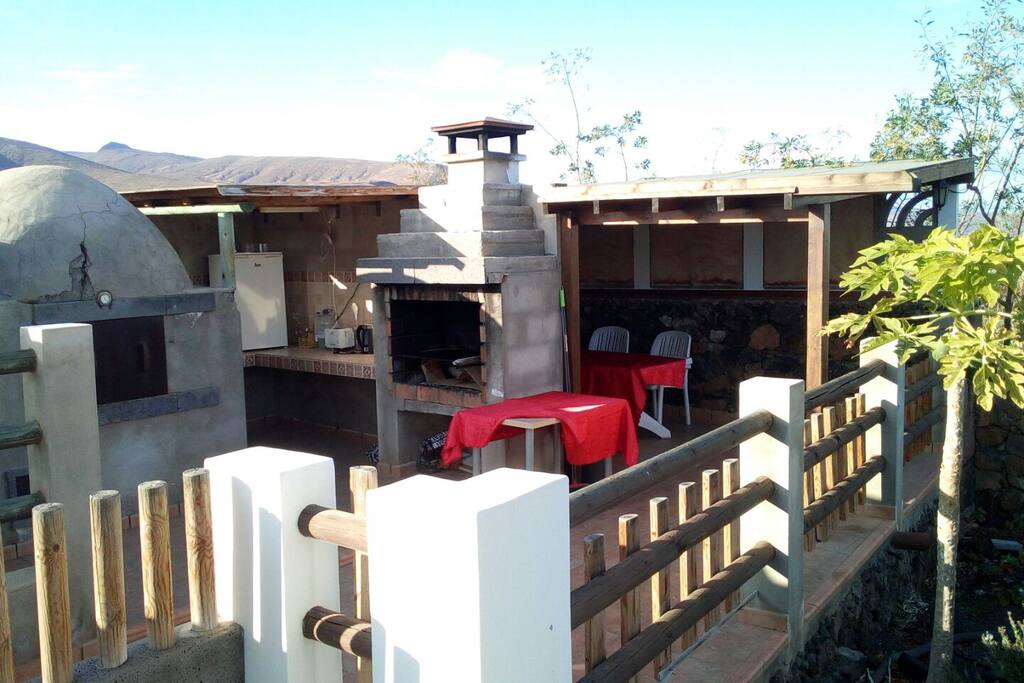 COMMON BBQ AREA