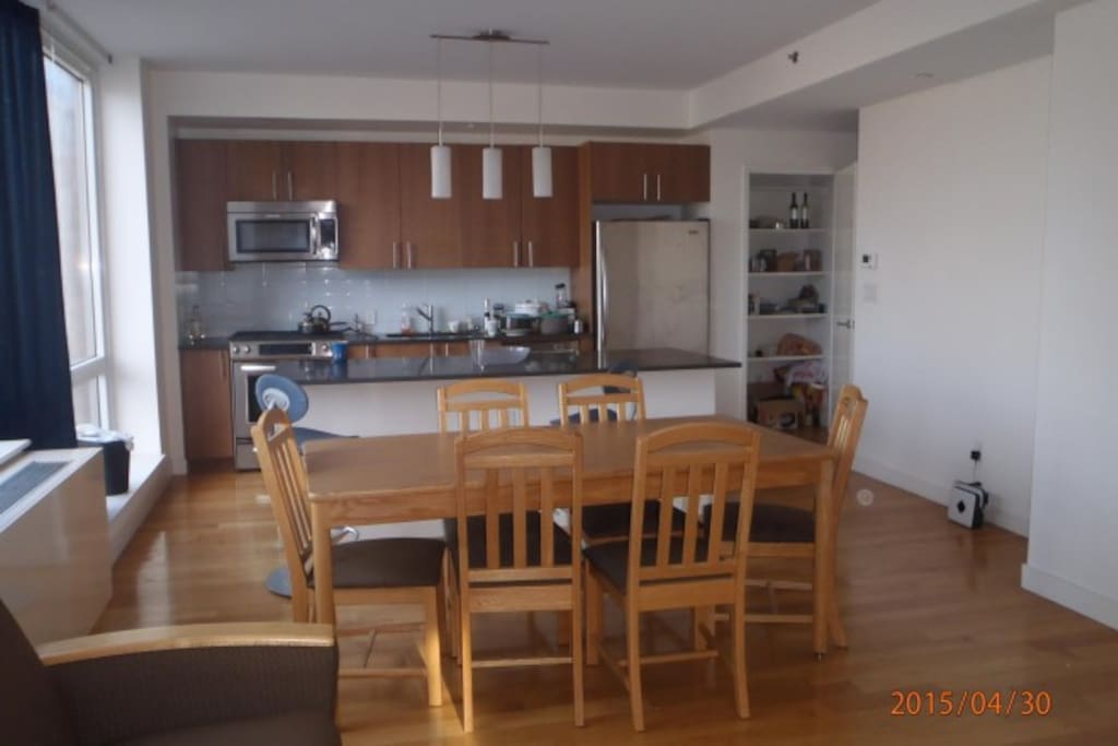 kitchen/living room