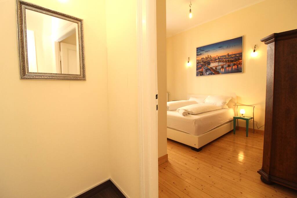 Schlafzimmer / bedroom