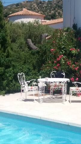 Superbe villa avec grande piscine & vue imprenable gallery image 5