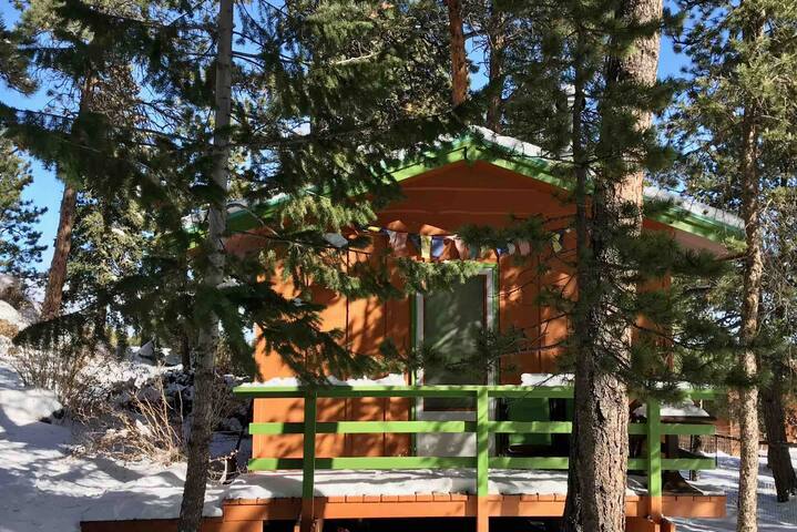 The Secret to an Affordable Colorado Ski Vacation