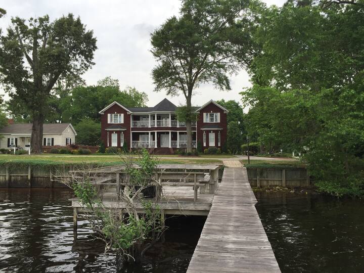 Lakefront Vacation Rental MUST BE AGE 21 TO RENT Apartments for Rent in Lake Waccamaw, North