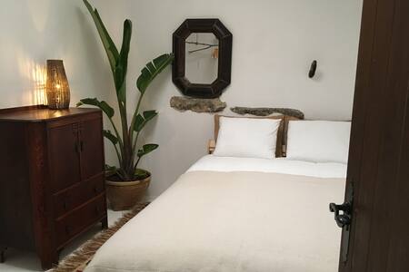 Private room in Ibiza: 3 min from Benirras Beach