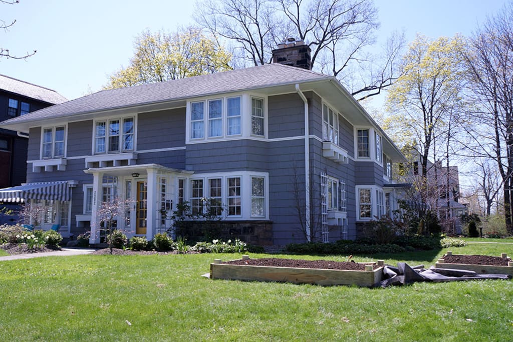 Early Spring at Woodmere House