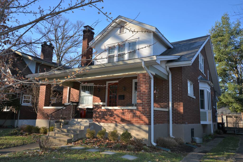 Great front porch.