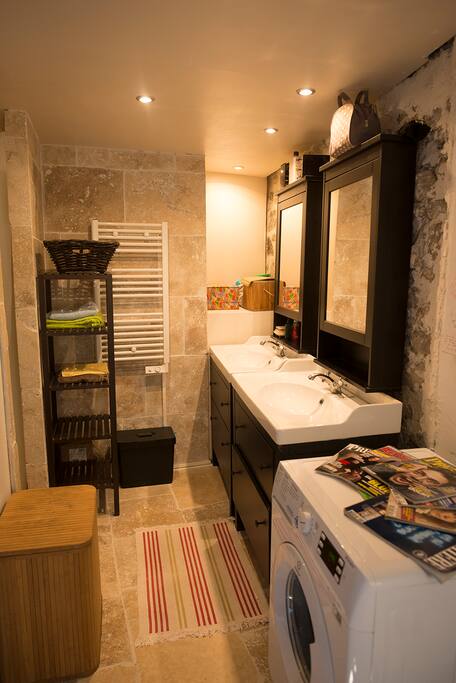 Salle de bain (ouverture sur chambre)