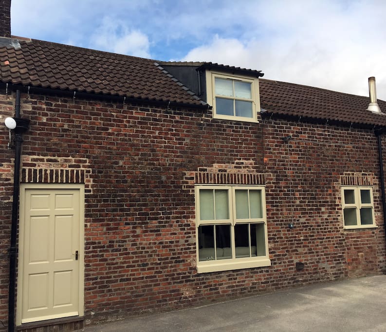 Wheatear Cottage is a fully renovated former farm worker's cottage