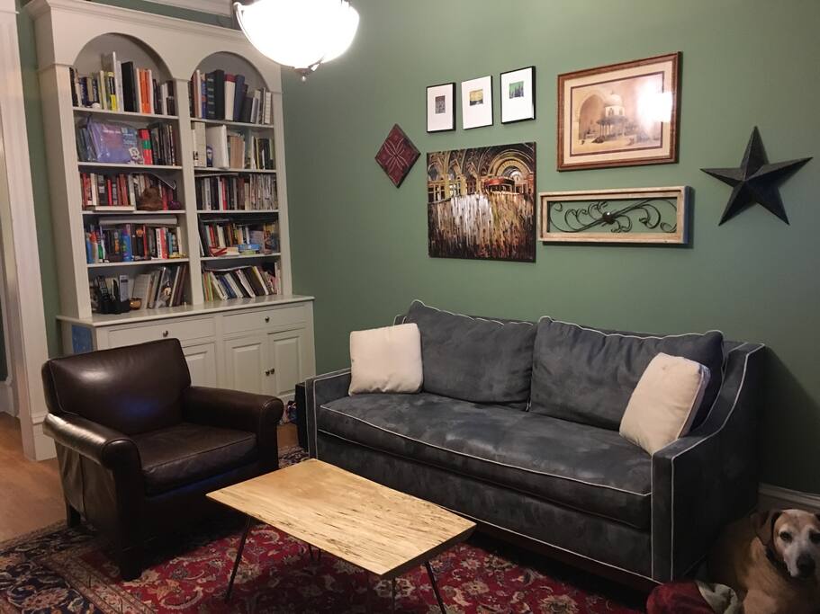 Comfortable living room with DirectTV and Netflix