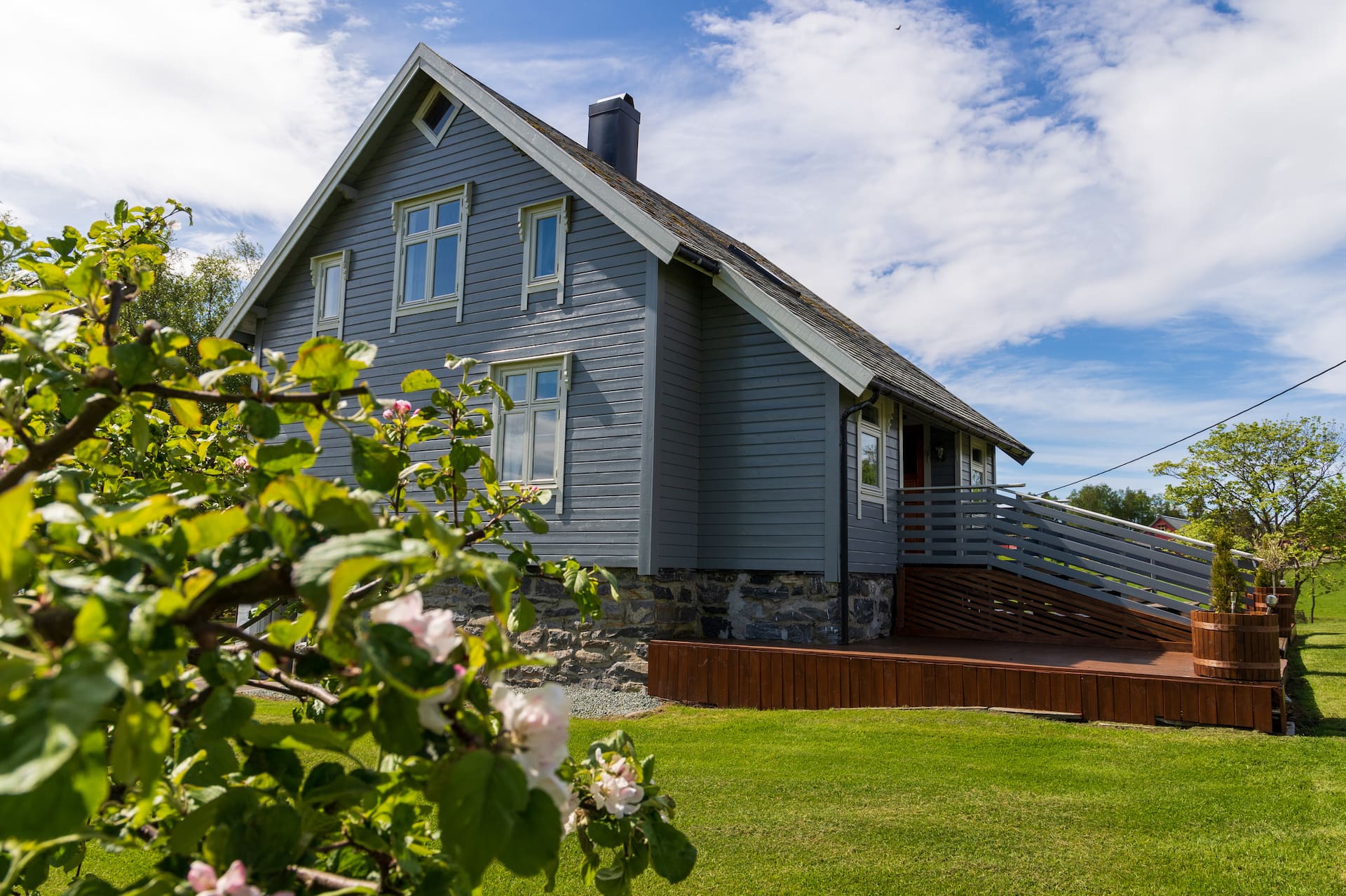 Old Unique house on Island in Ellingsøyfjorden